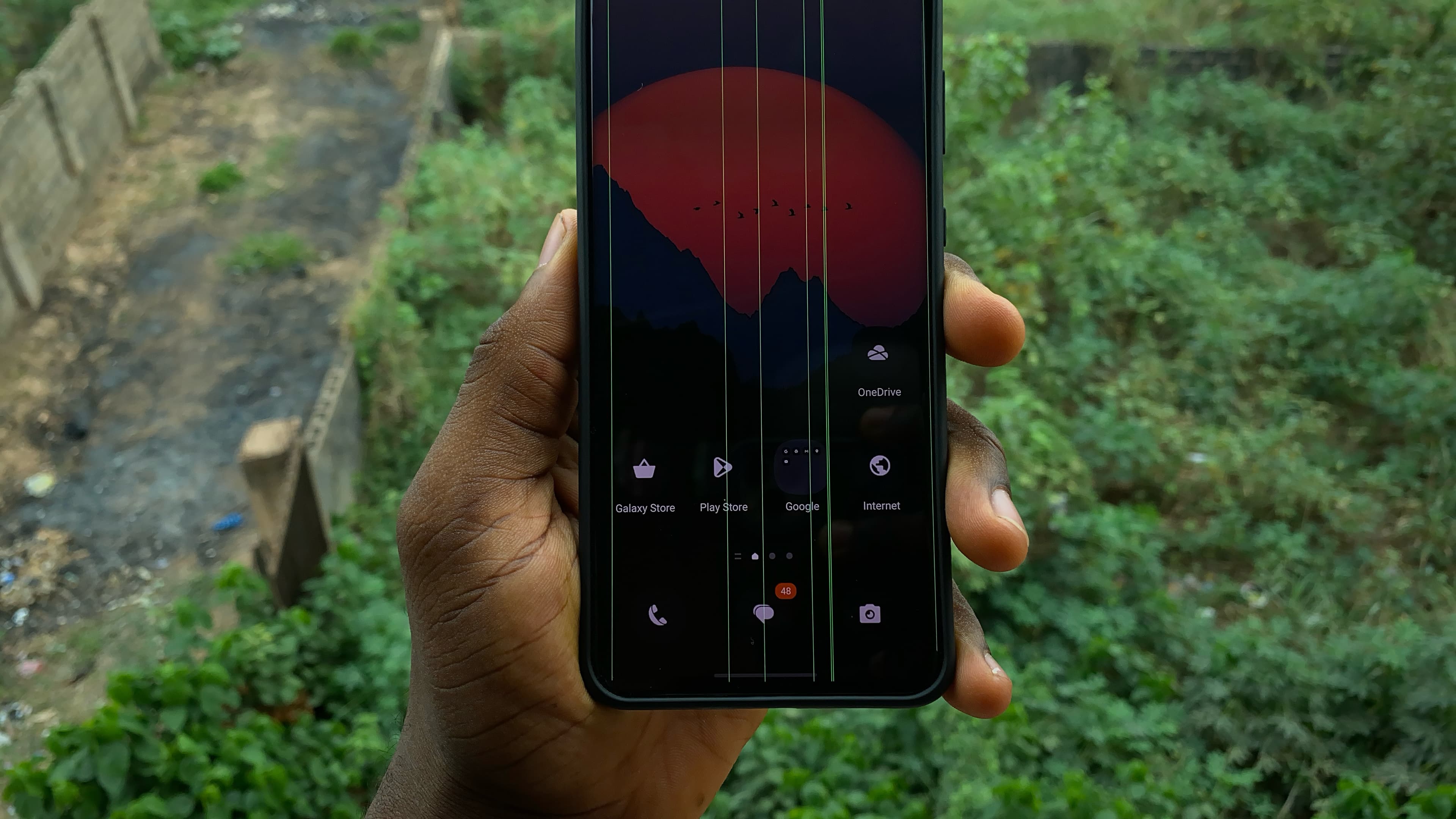 The Samsung Green Line Crisis: Why You Shouldn't Buy the S20 Ultra in 2026