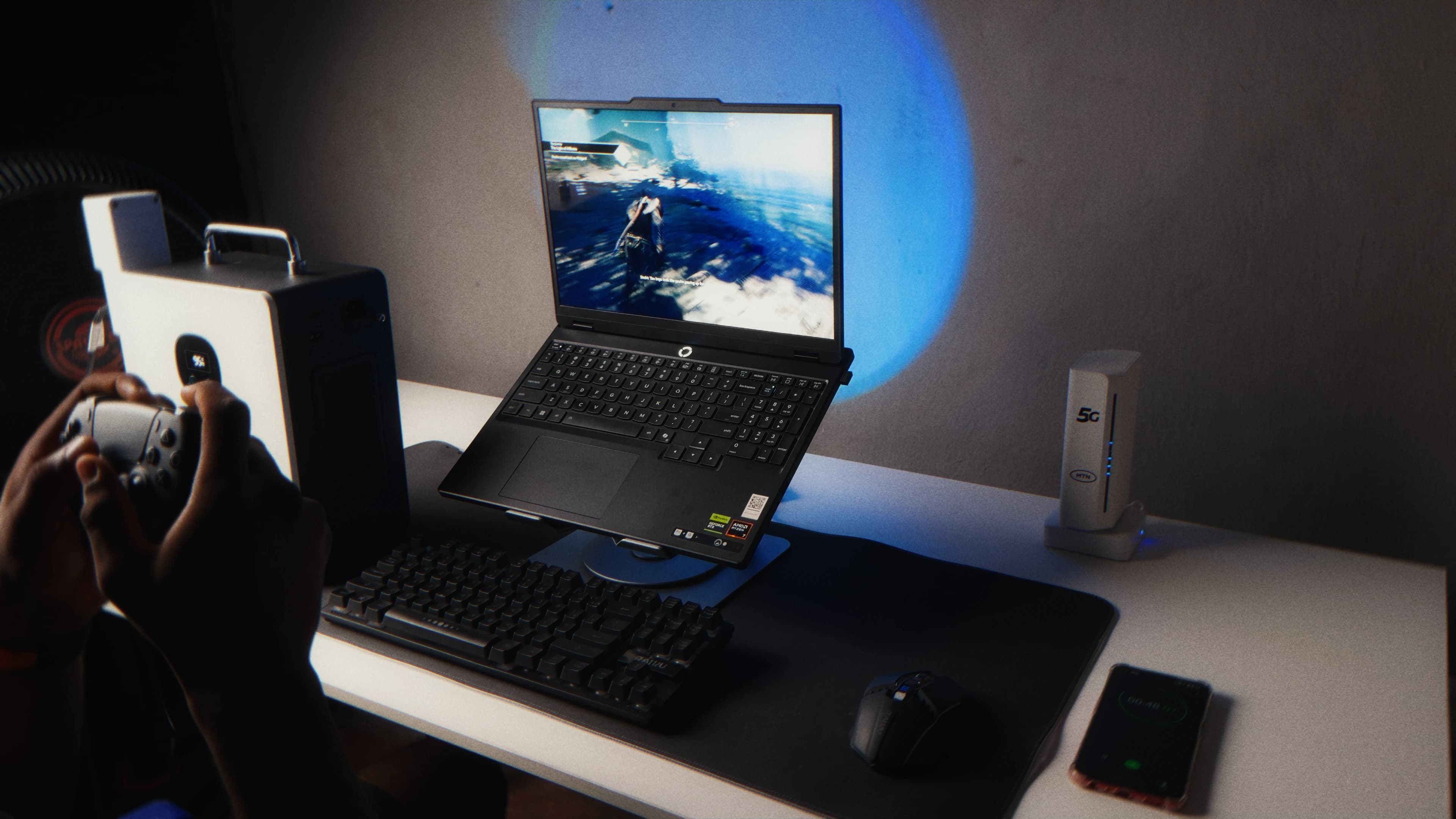 Working normally from a laptop while the fan remains powered by the PowerTank