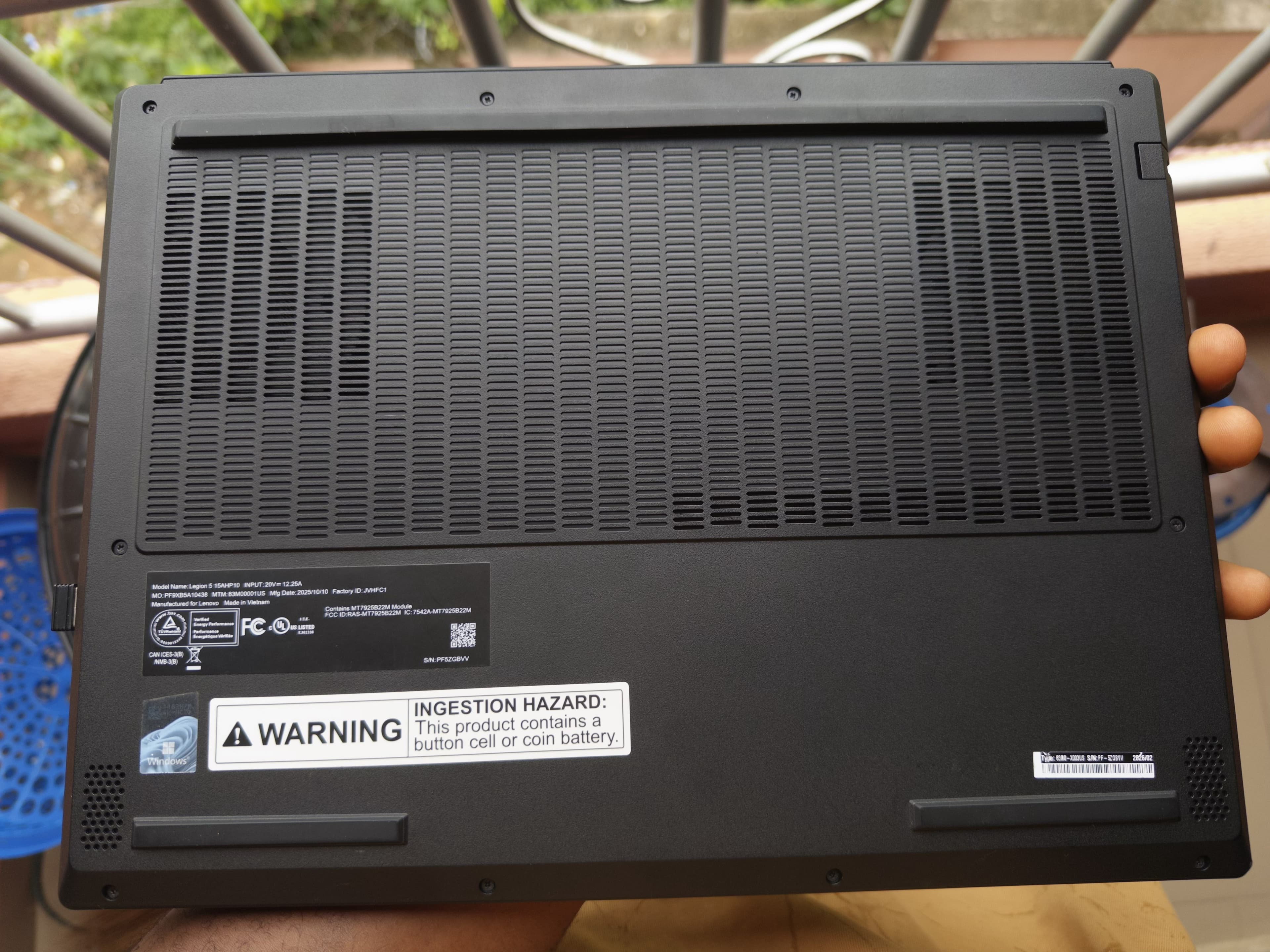 Laptop Underside showing the cooling space
cutout